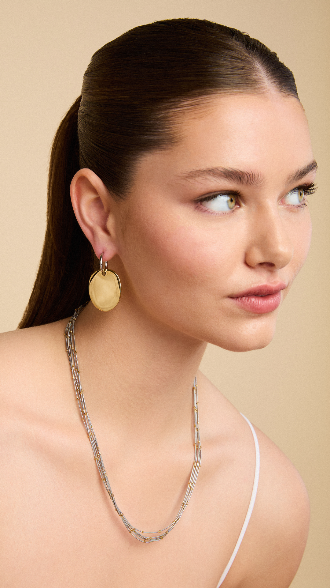 Layla Hoops