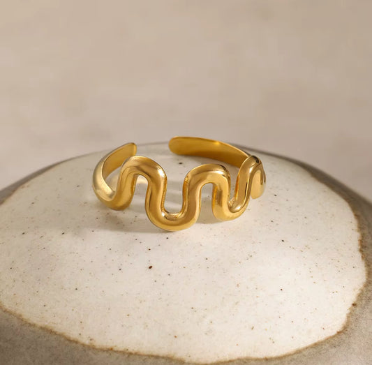 Wavy Ring