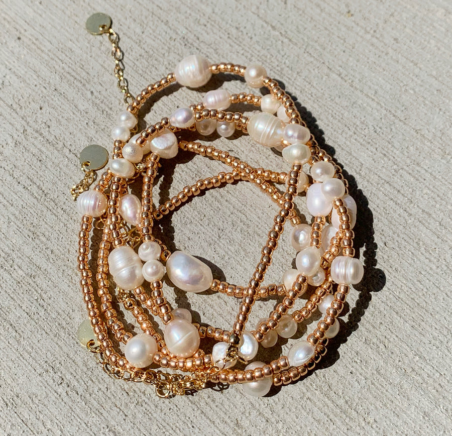 Rose Gold & Pearls Necklace